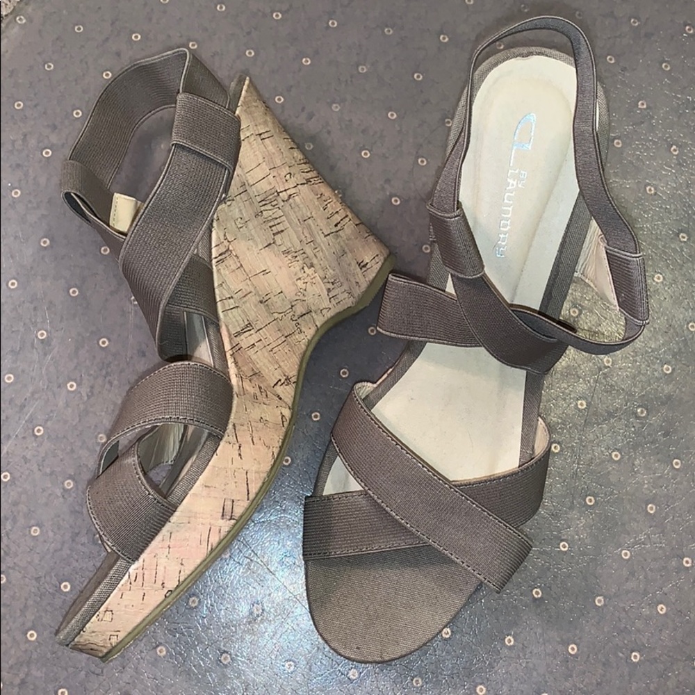 CL by Landry wedges in taupe, NWOT, never worn
